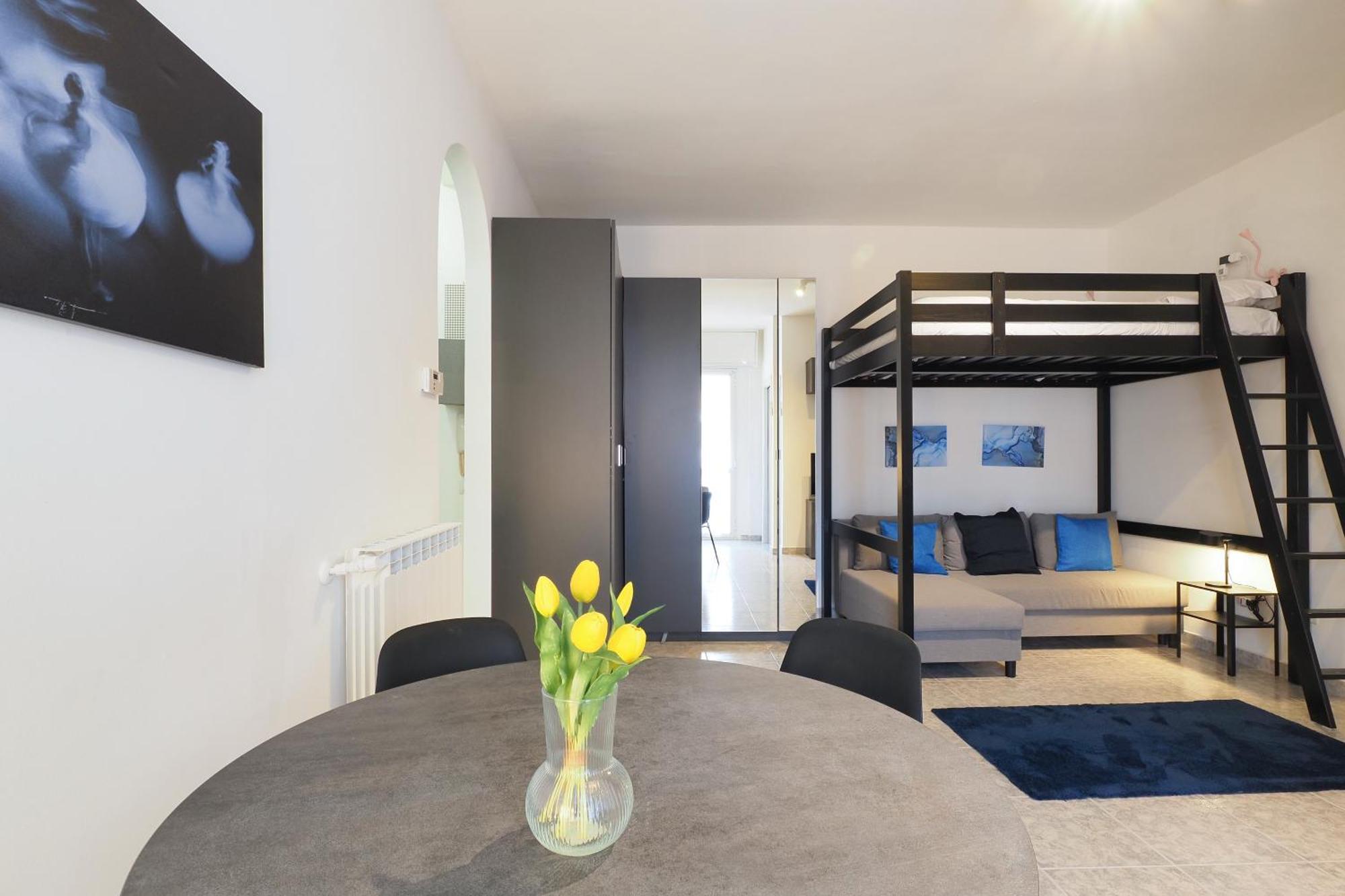 Primopiano - Astesani Apartment Milan Bagian luar foto